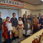 駐日各国大使館員「真多呂人形」制作ワークショップを開催しました